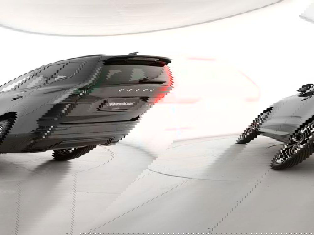 Volvo XC60 nuova a Modena (3)