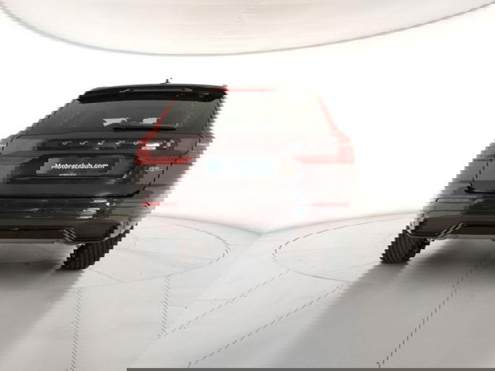 Volvo XC60 nuova a Modena (4)