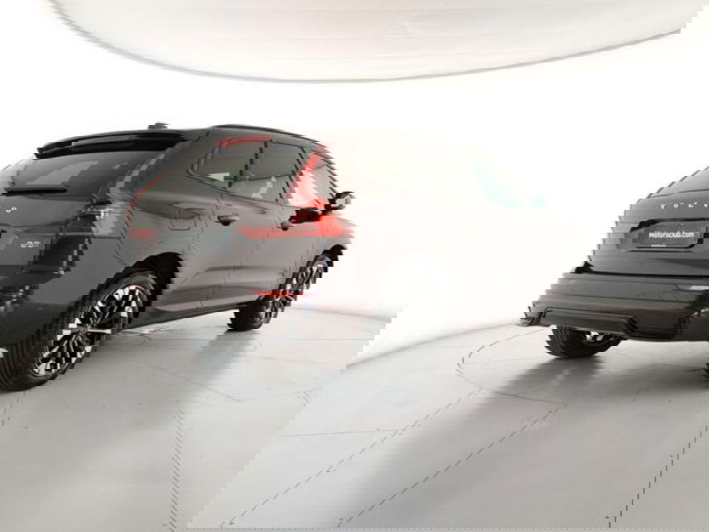 Volvo XC60 nuova a Modena (5)