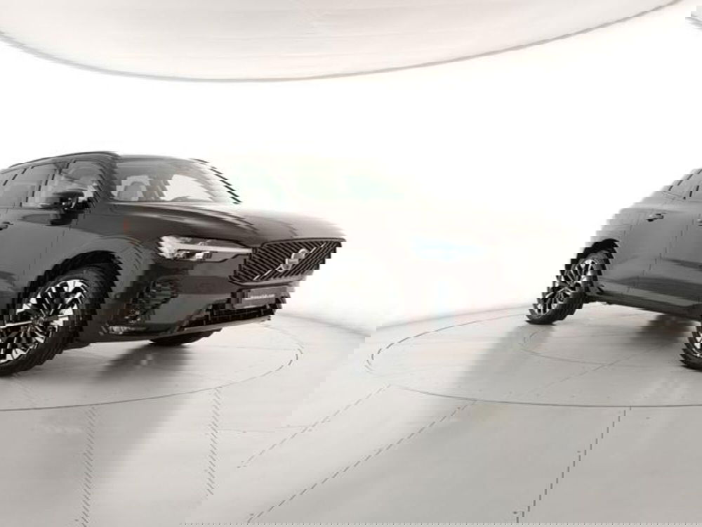 Volvo XC60 nuova a Modena (6)