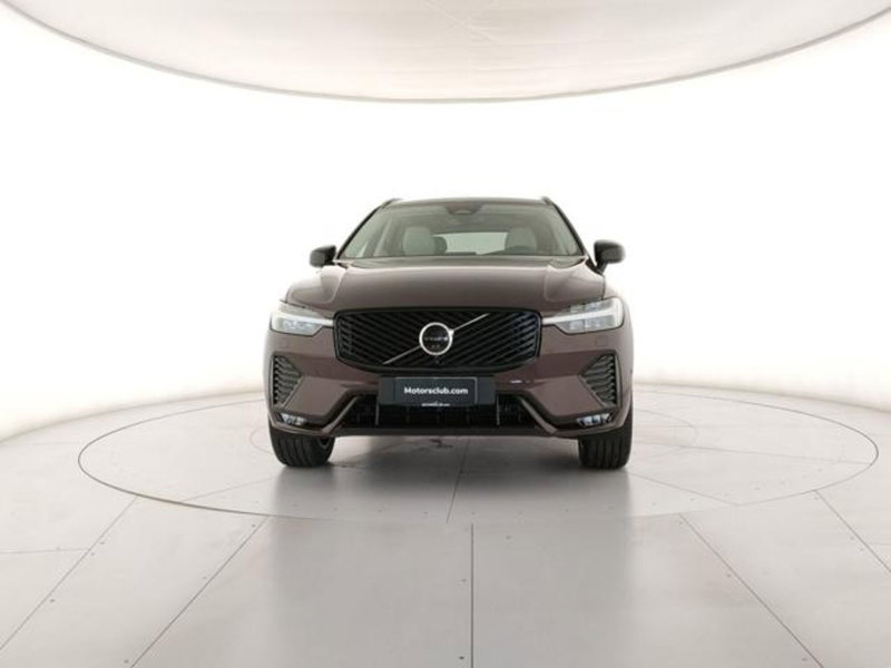 Volvo XC60 nuova a Modena (7)