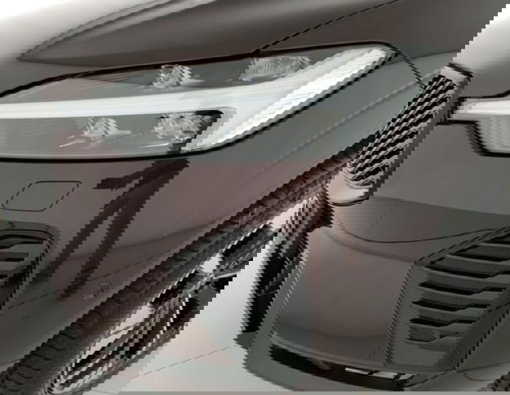 Volvo XC60 nuova a Modena (9)