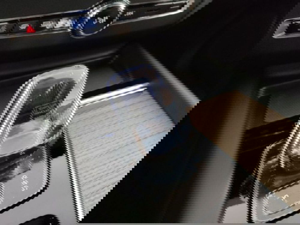 Volvo XC60 nuova a Modena (15)