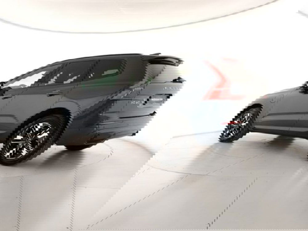 Volvo XC60 nuova a Modena (3)