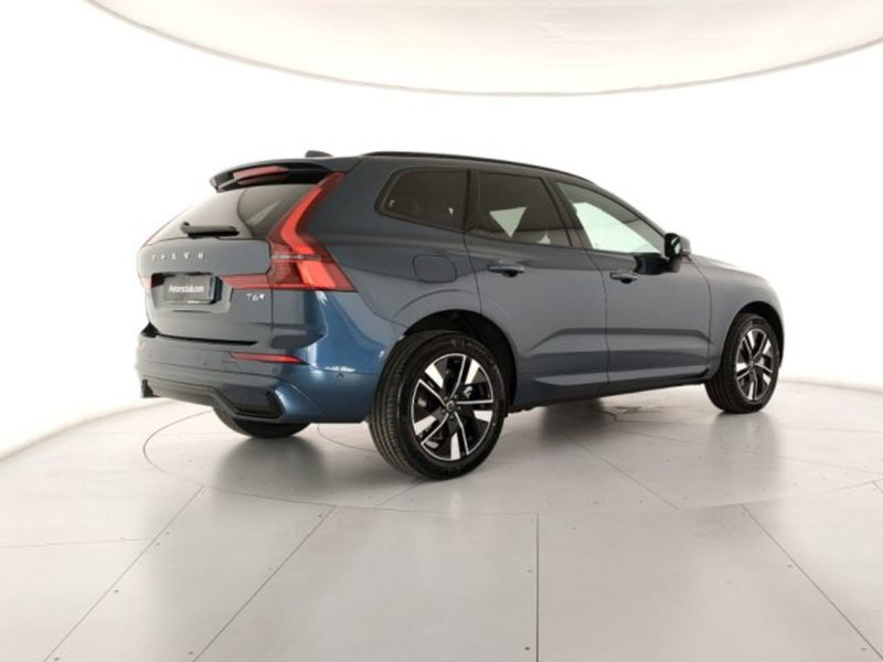 Volvo XC60 nuova a Modena (4)