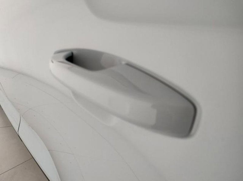 Volvo XC40 nuova a Modena (10)