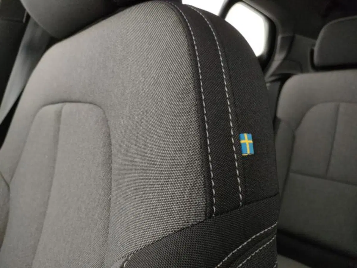 Volvo XC40 nuova a Modena (13)