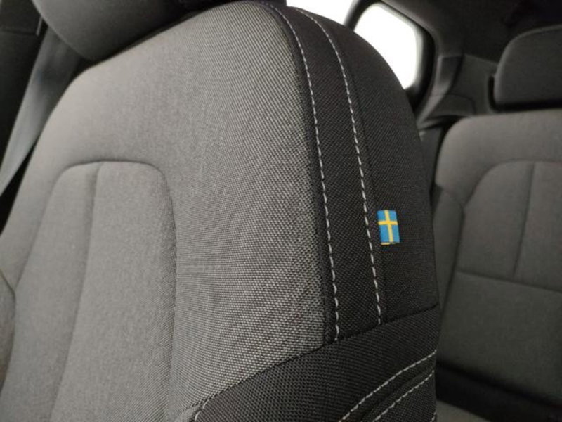 Volvo XC40 nuova a Modena (13)