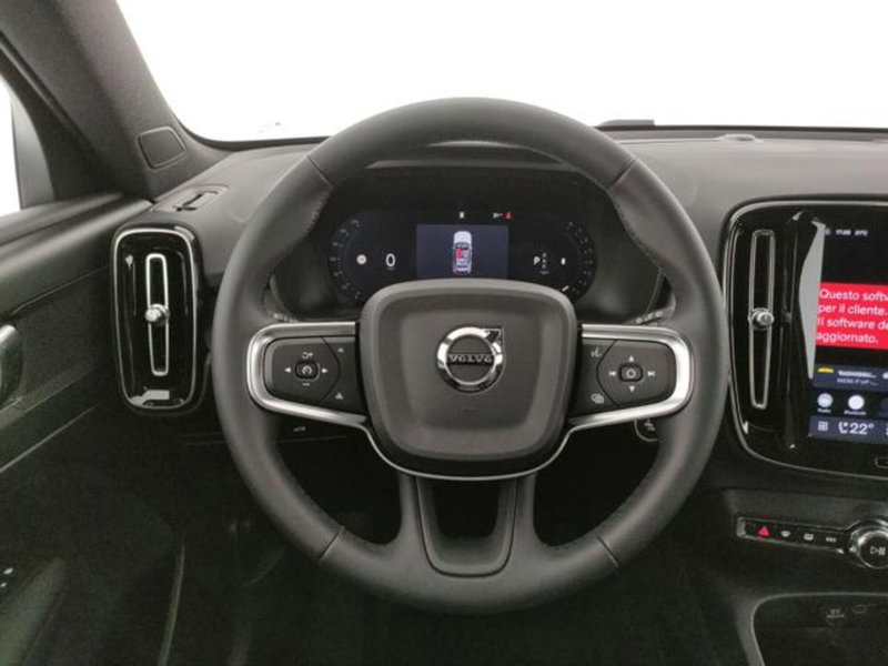 Volvo XC40 nuova a Modena (16)