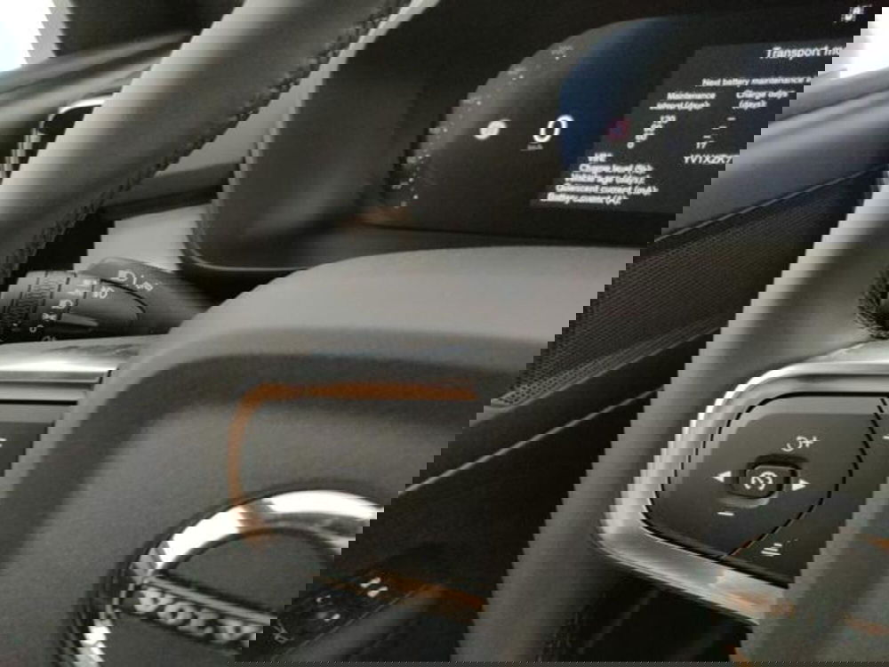 Volvo XC40 nuova a Modena (18)