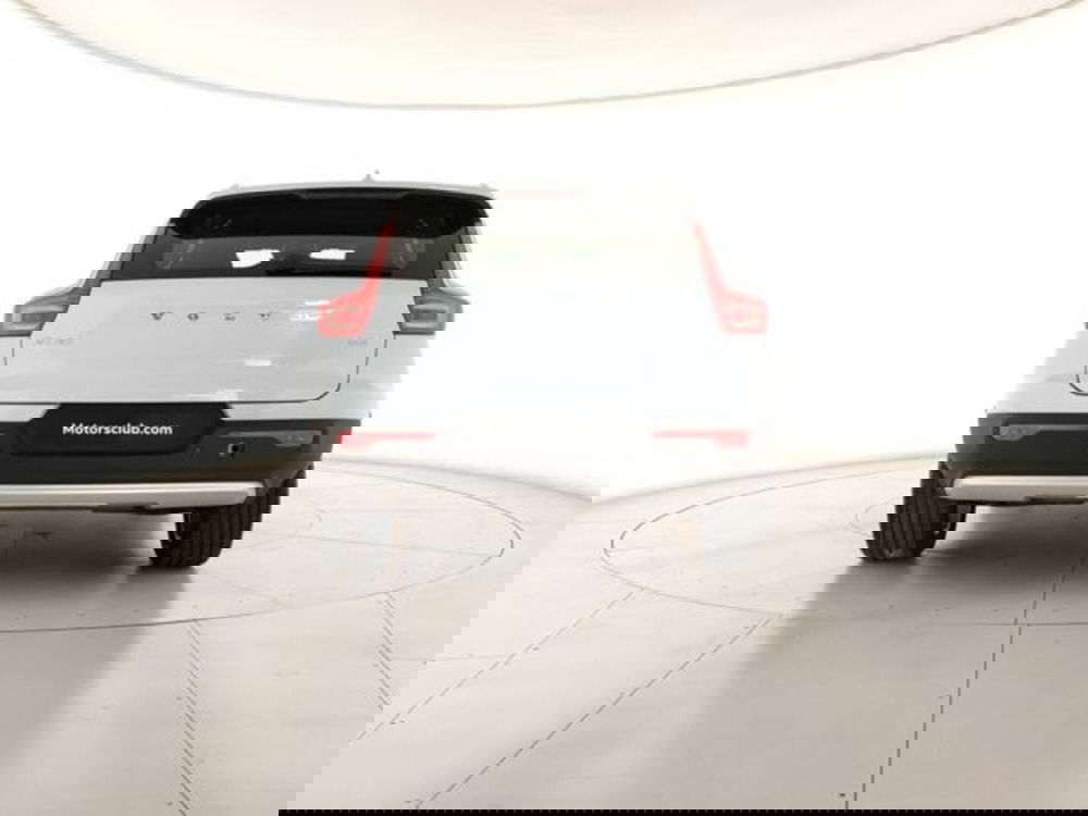 Volvo XC40 nuova a Modena (4)