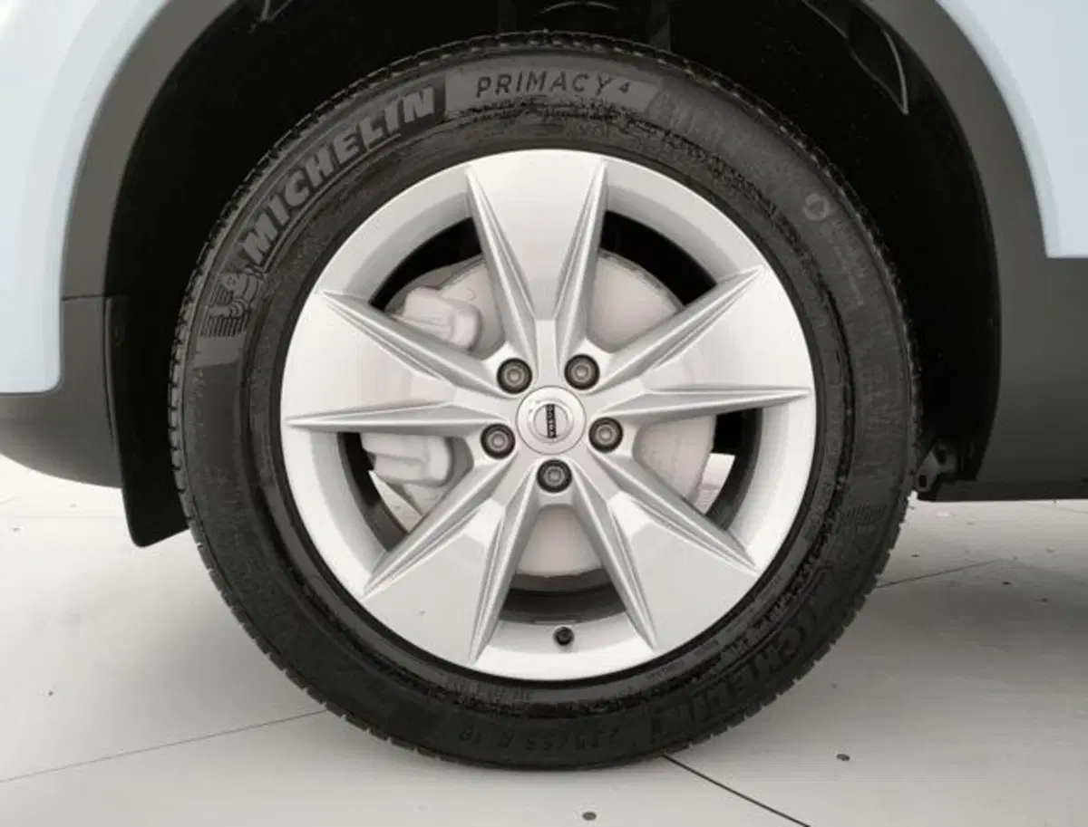 Volvo XC40 nuova a Modena (8)
