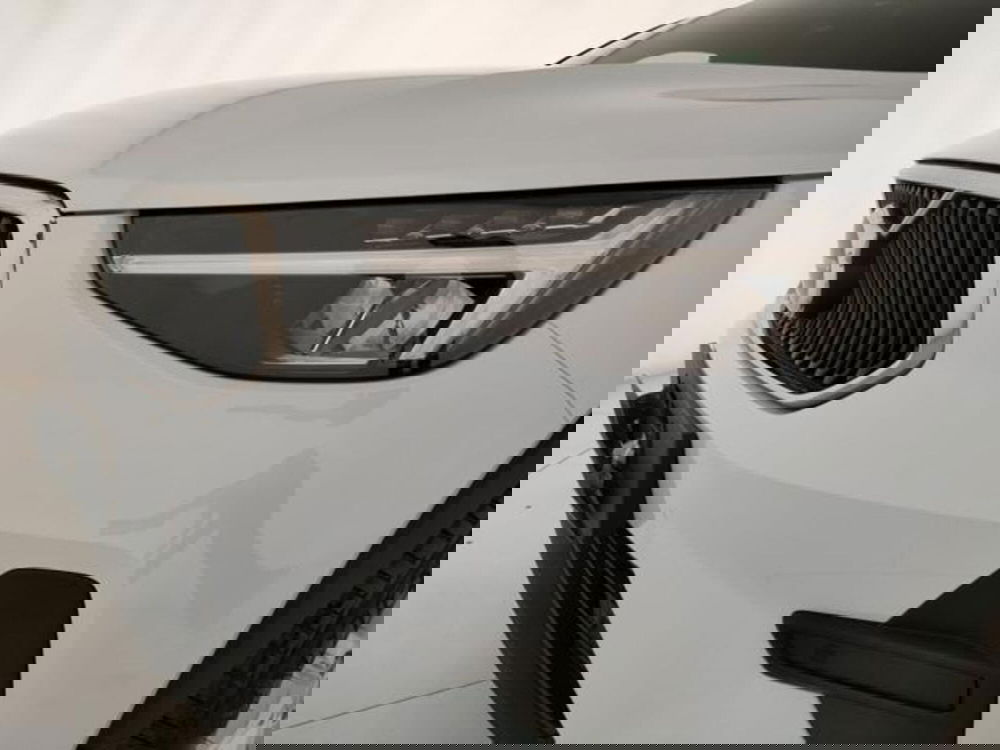 Volvo XC40 nuova a Modena (9)