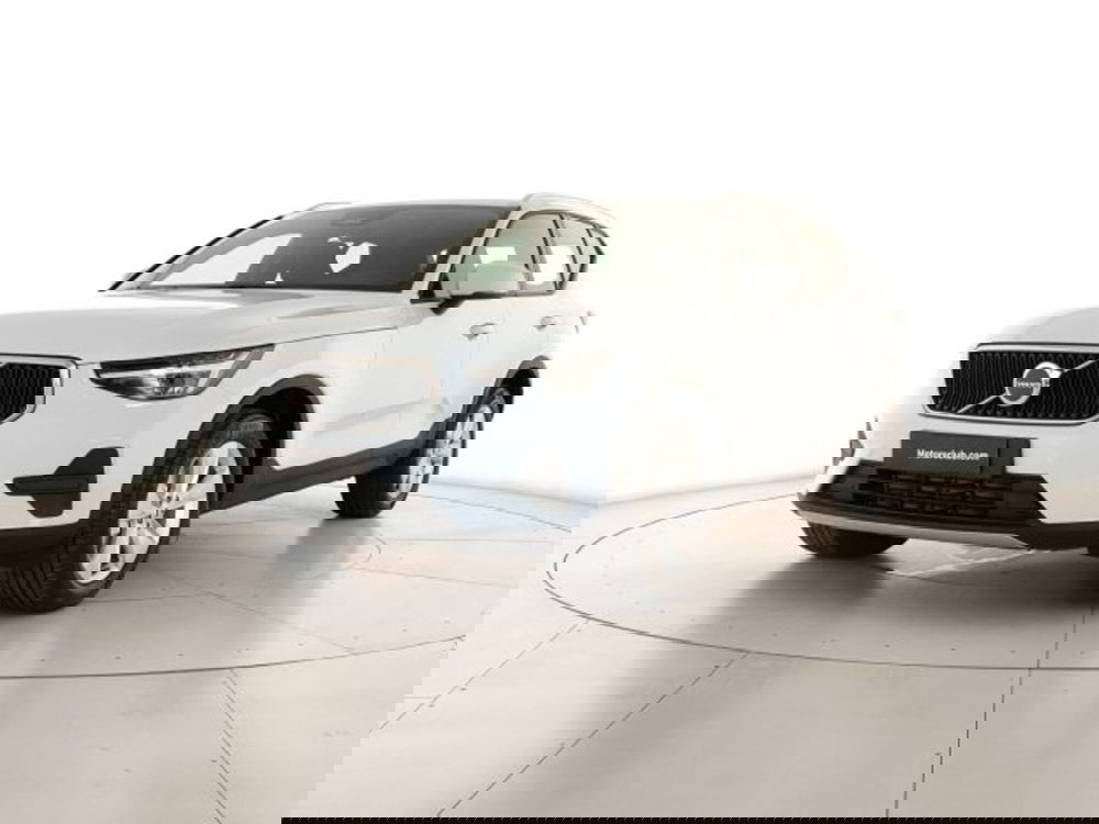 Volvo XC40 nuova a Modena (2)