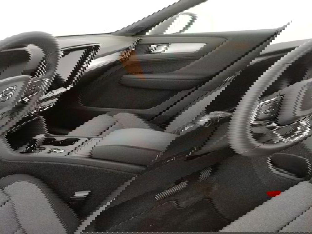 Volvo XC40 nuova a Modena (6)