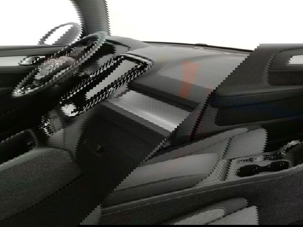 Volvo XC40 nuova a Modena (8)