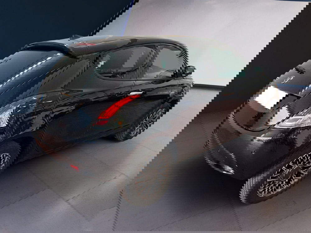 Lancia Ypsilon usata a Torino (6)