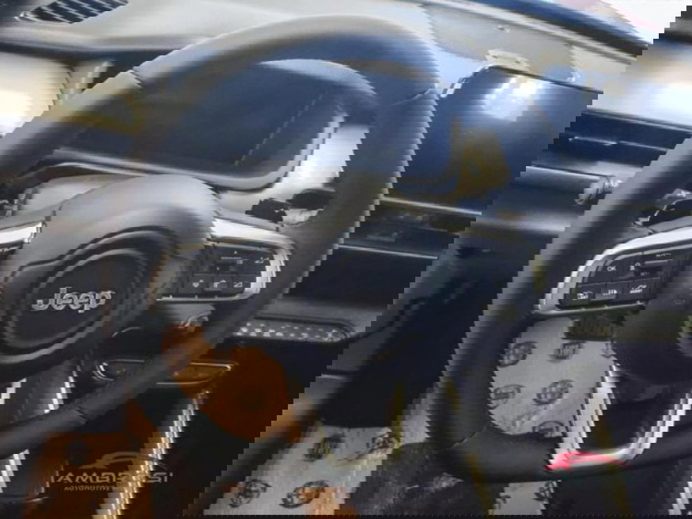 Jeep Avenger nuova a Perugia (13)