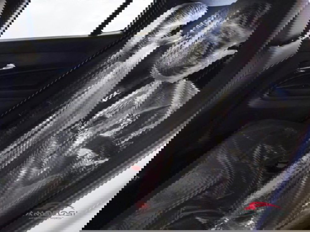 Jeep Avenger nuova a Perugia (11)