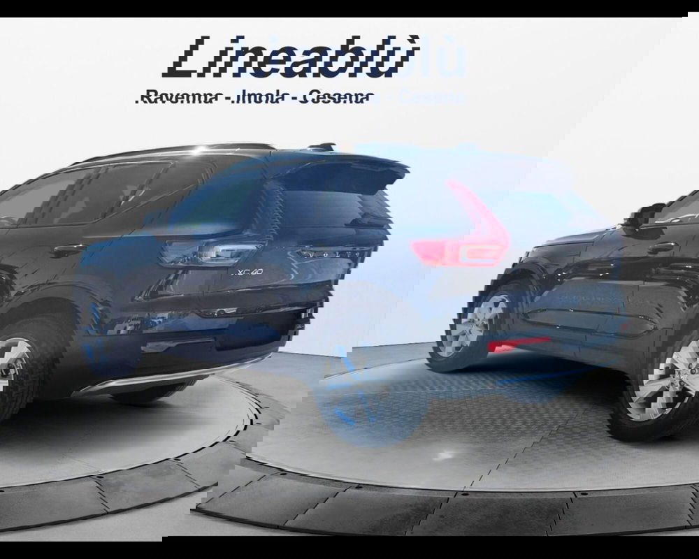 Volvo XC40 nuova a Bologna (3)