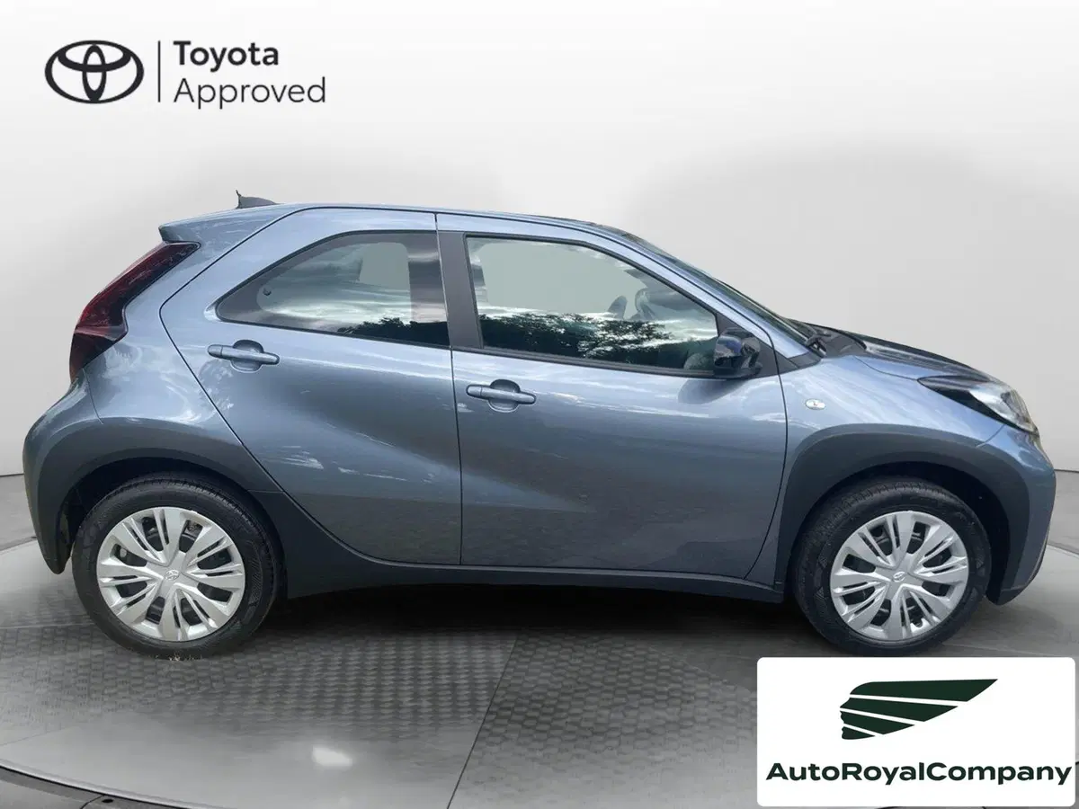 Toyota Aygo X nuova a Roma (6)