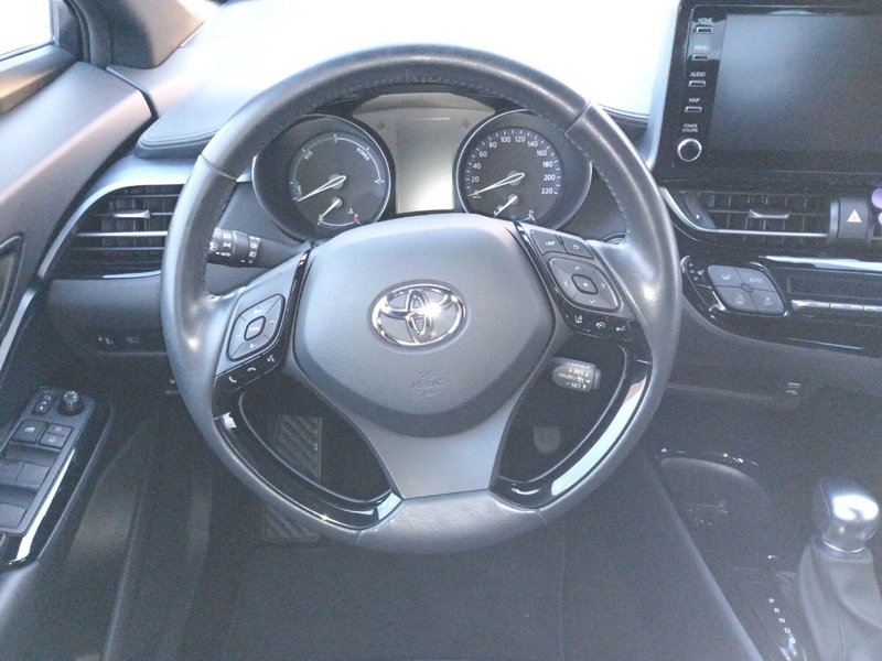 Toyota Toyota C-HR usata a Reggio Calabria (12)