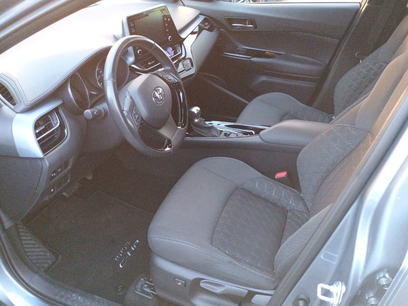 Toyota Toyota C-HR usata a Reggio Calabria (13)