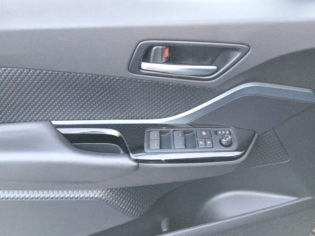 Toyota Toyota C-HR usata a Reggio Calabria (16)