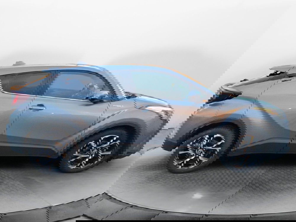 Toyota Toyota C-HR usata a Reggio Calabria (7)