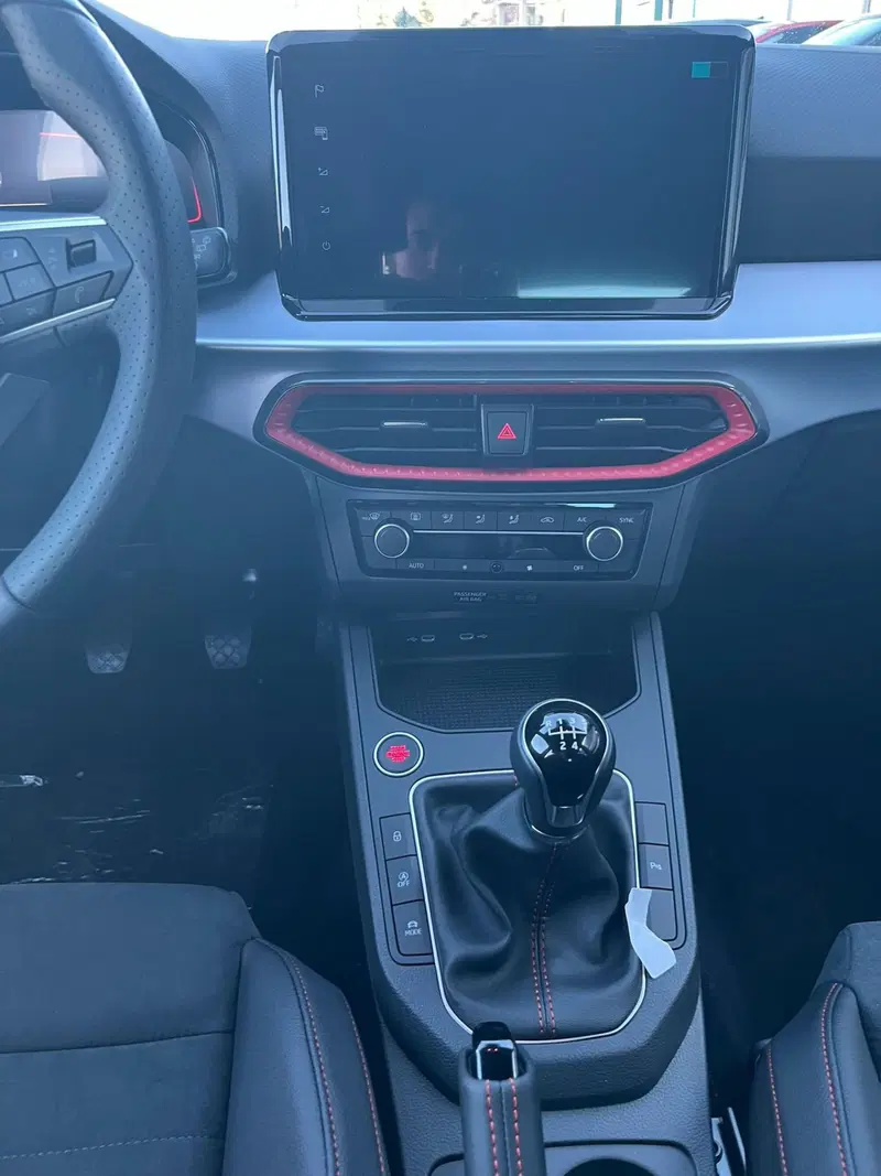 SEAT Ibiza nuova a Lecco (6)