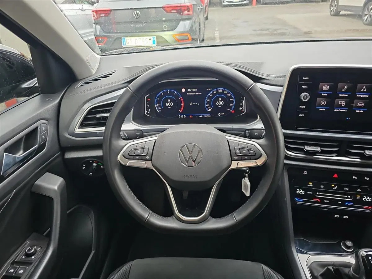 Volkswagen T-Roc usata a Lecco (10)