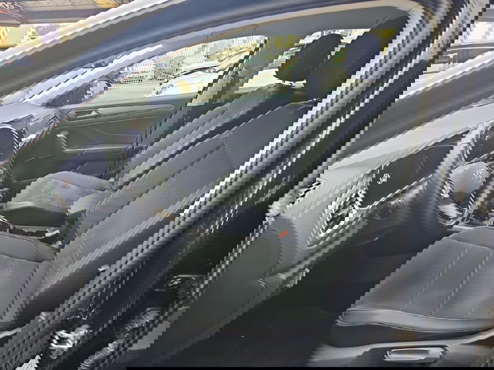 Volkswagen T-Roc usata a Lecco (11)