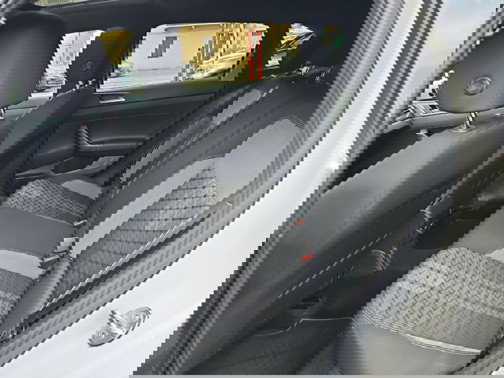 Volkswagen Taigo usata a Lecco (12)