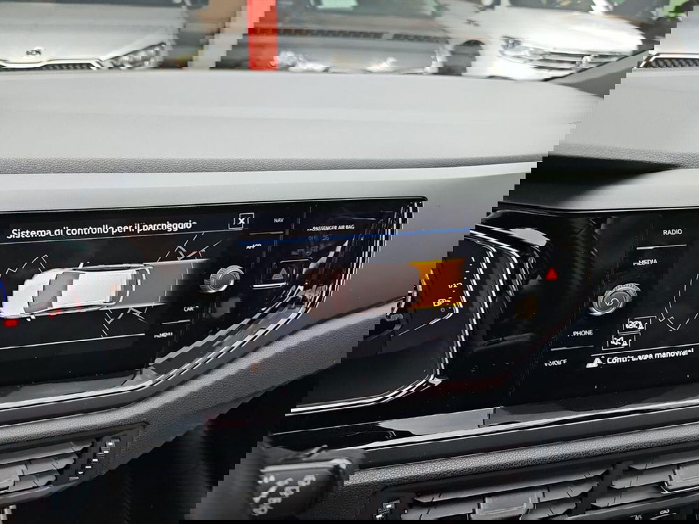 Volkswagen Taigo usata a Lecco (14)