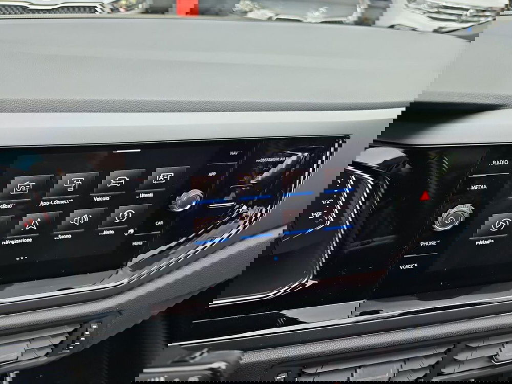 Volkswagen Taigo usata a Lecco (17)