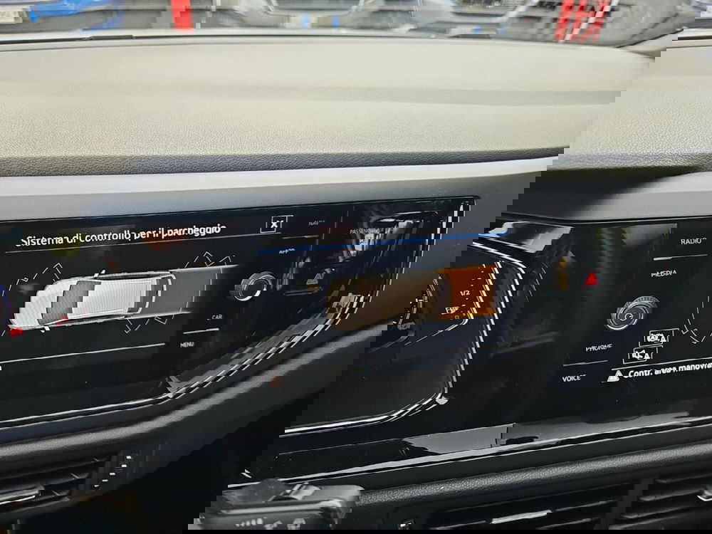 Volkswagen Taigo usata a Lecco (17)