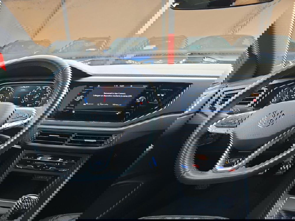 Volkswagen Taigo usata a Lecco (9)