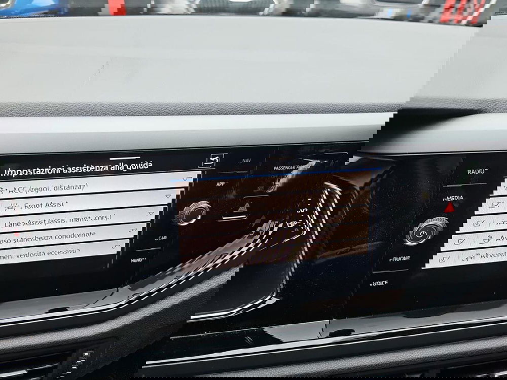 Volkswagen Taigo usata a Lecco (16)