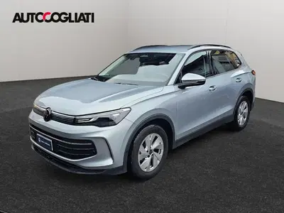 Volkswagen Tiguan 2.0 TDI 150 CV SCR DSG 4MOTION Life del 2025 usata a Merate