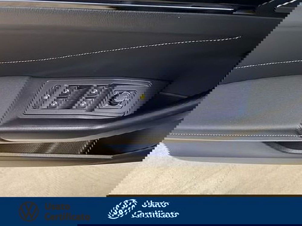 Volkswagen T-Roc usata a Vicenza (18)