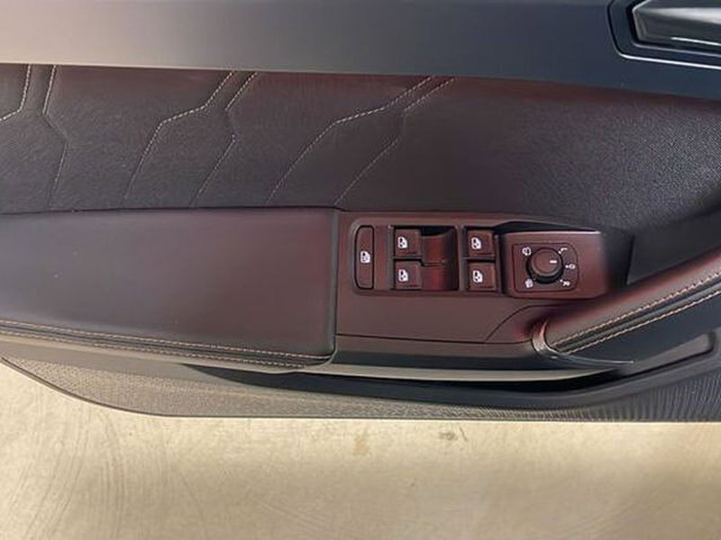 Cupra Leon usata a Vicenza (18)