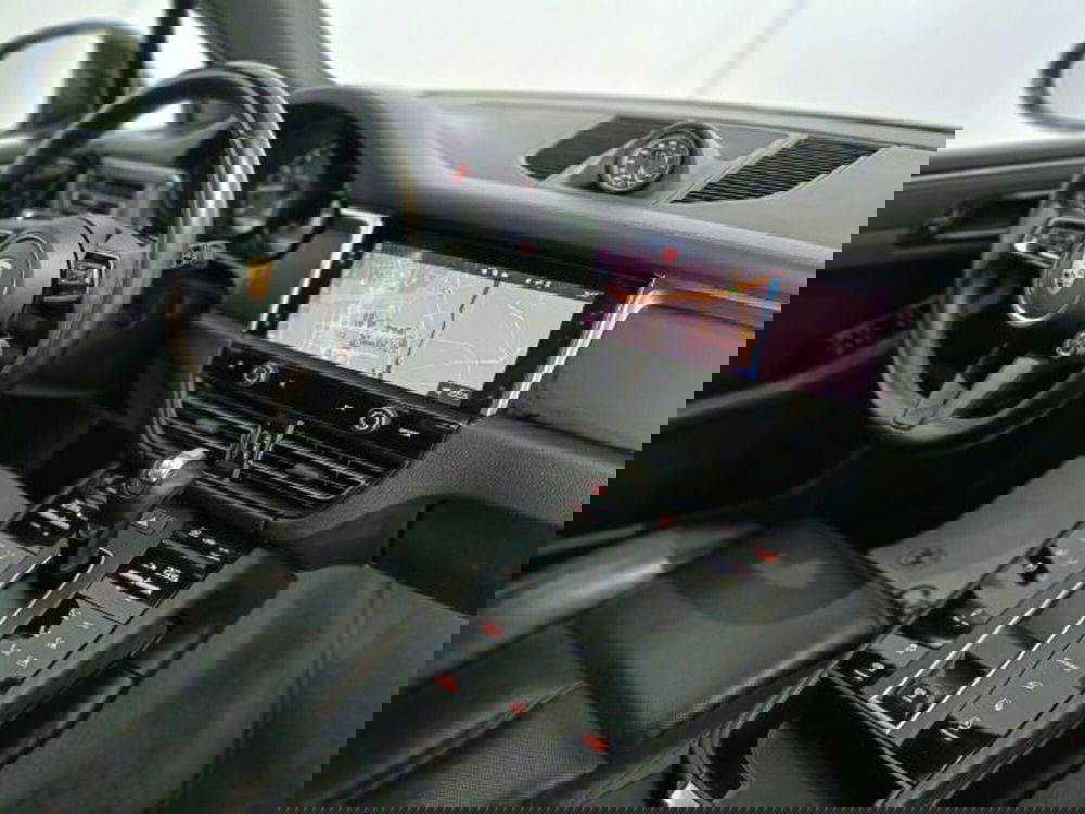 Porsche Macan usata a Teramo (15)