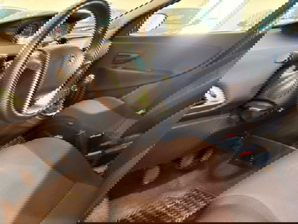 Lancia Ypsilon usata a Caltanissetta (13)