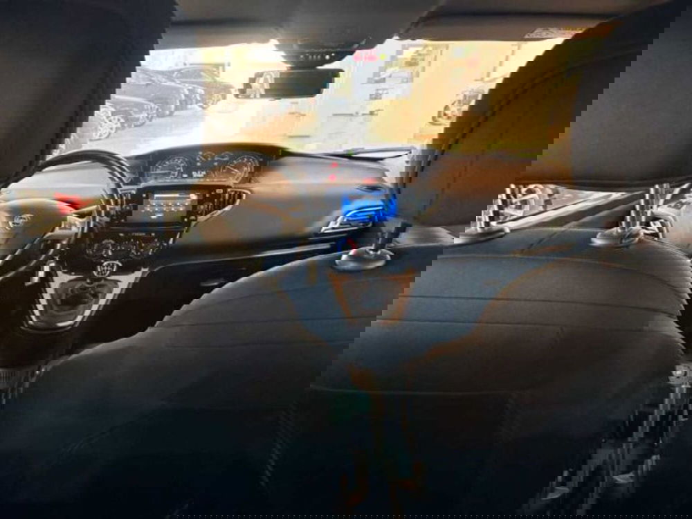 Lancia Ypsilon usata a Caltanissetta (16)