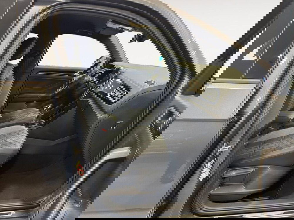 Volkswagen T-Roc nuova a Ravenna (7)