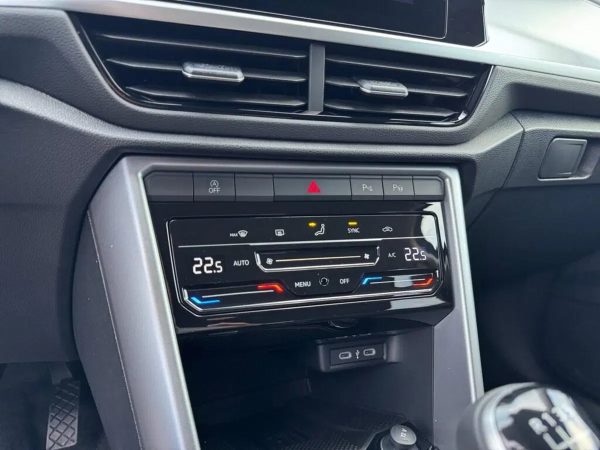 Volkswagen T-Roc nuova a Ravenna (15)