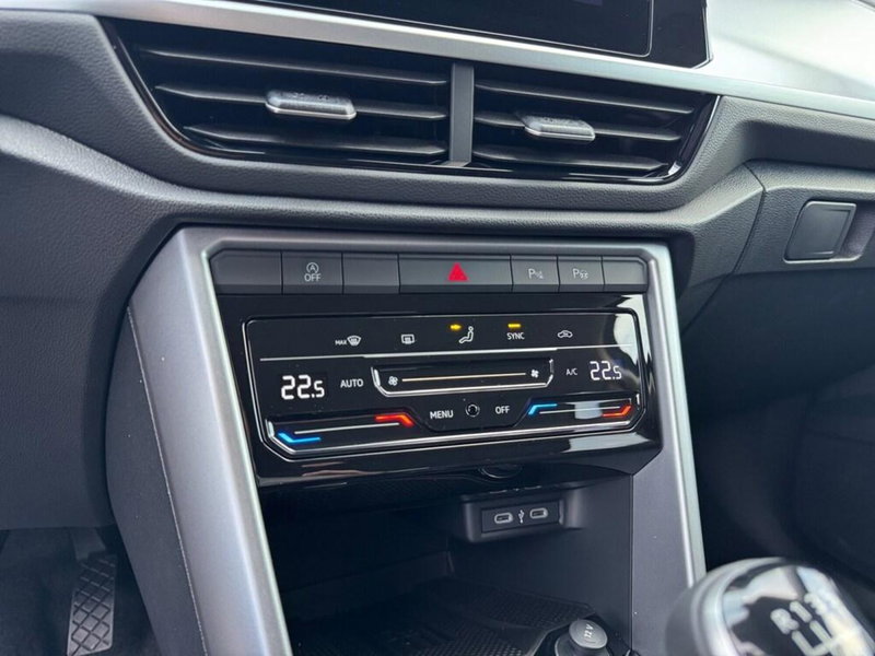 Volkswagen T-Roc nuova a Ravenna (15)