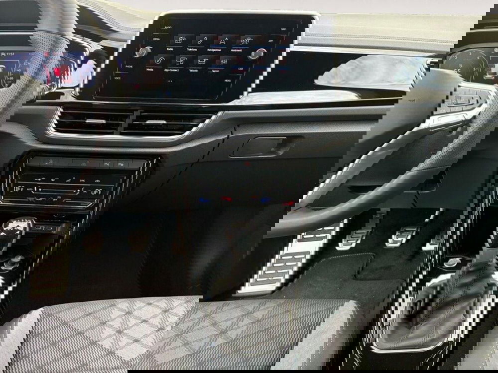 Volkswagen T-Roc nuova a Ravenna (10)