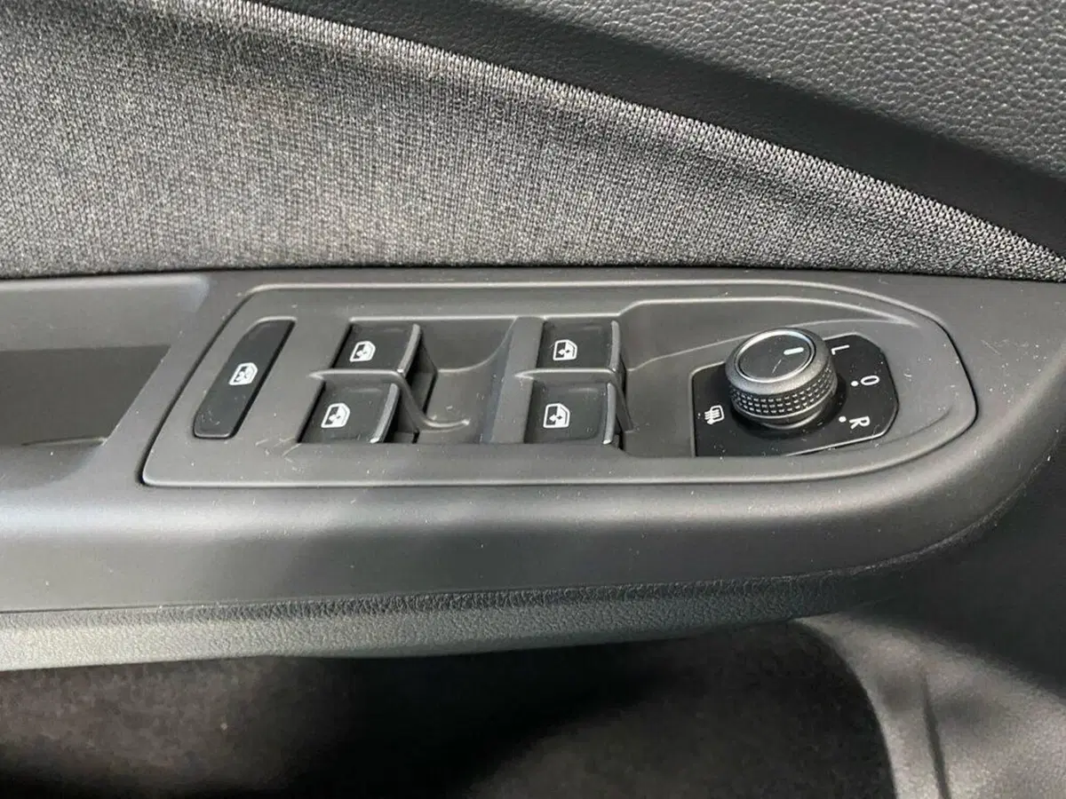 Volkswagen Golf Variant usata a Torino (14)