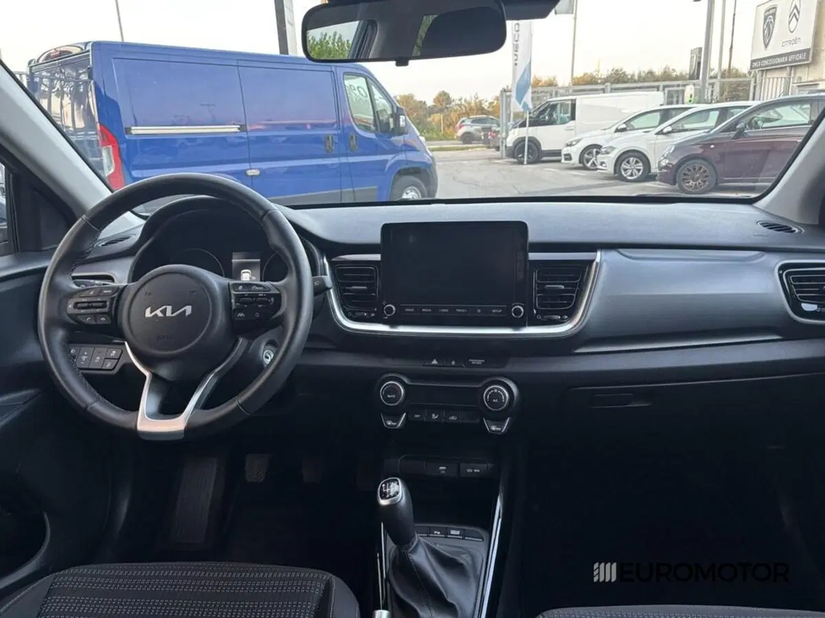 Kia Stonic usata a Bari (12)
